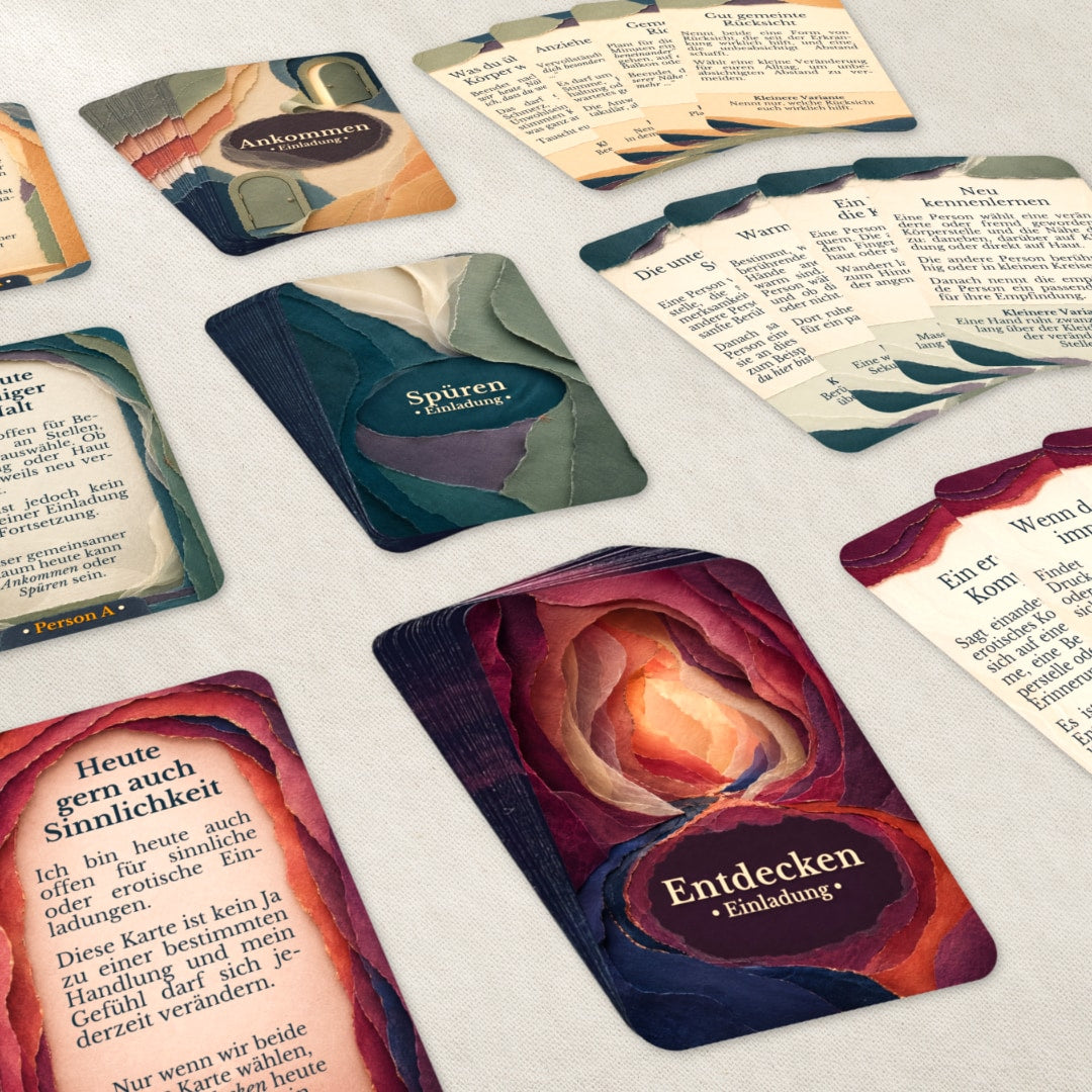 Nahaufnahme der WiederNah Karten aus den Spielräumen Ankommen, Spüren und Entdecken